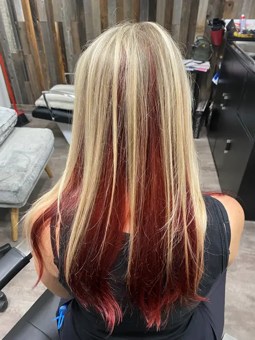 Fine hair can still carry bold, dimensional color when the placement is intentional. Bright blonde p(..)