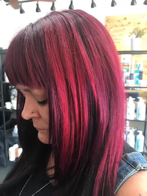 Bold color can still look polished and dimensional when the placement is intentional. For this look,(..)