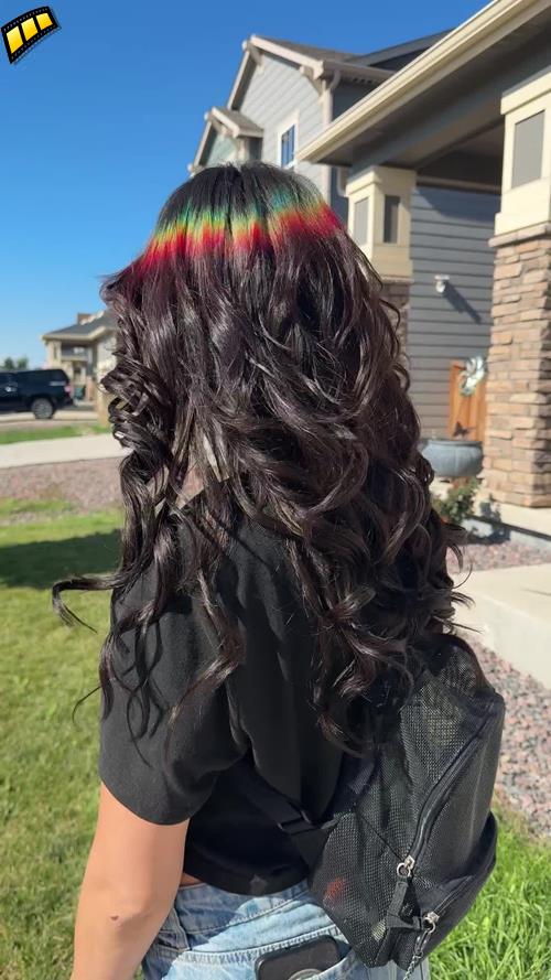 McKenna had been wearing a synthetic clip-in track for extra length and fullness, but the constant c(..)